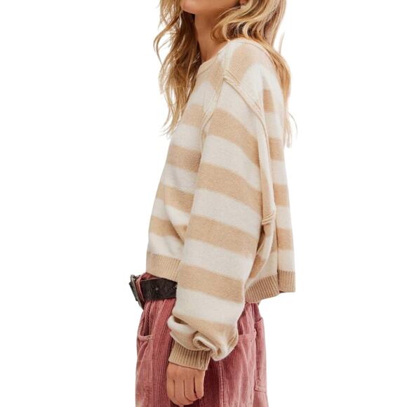 We The Free Women’s Into the Blue Oversized Crop Sweater Size Large – NWT Cozy - Picture 2 of 12